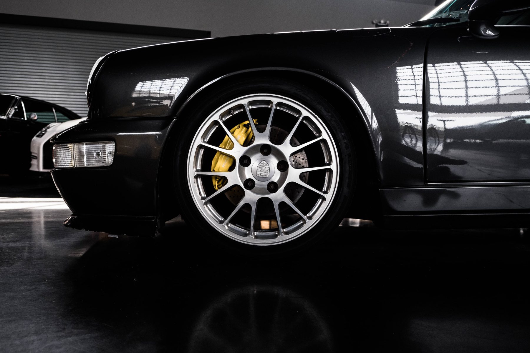 Grey 1996 Porsche 964 wheel